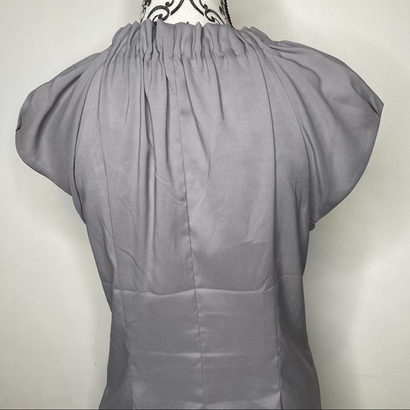 Express GRAY RUFFLE FRONT CAP SLEEVE - Picture 5 of 7